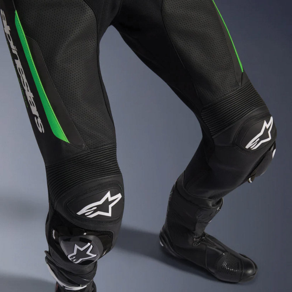 Mono De Cuero 1 Pieza GP Force V2